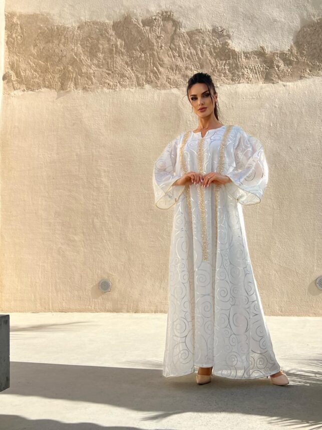 Jalabya with golden embroidery Linen Materials