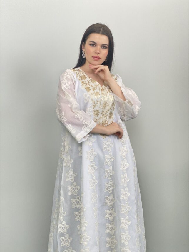 Modern Jalabya, with flower design Crepe Materials