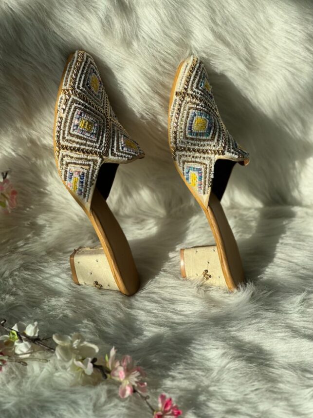 Indian style half hills sandals with beaded materials