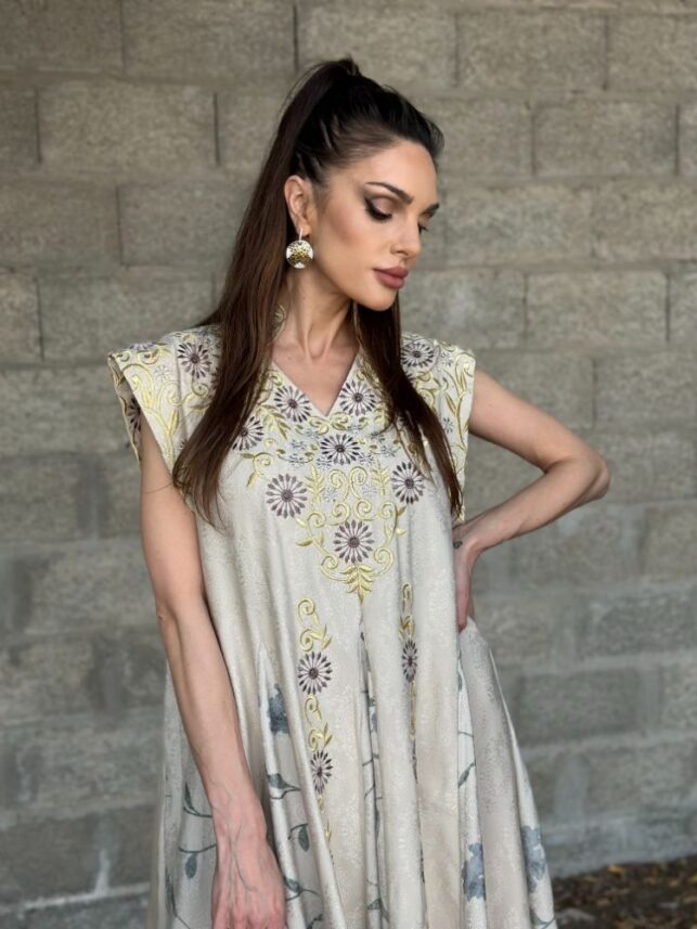 Short Sleeve dress with full embroidery, linen crepe materials