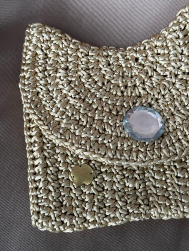 Small pouch w/ big button lock, Satin materials