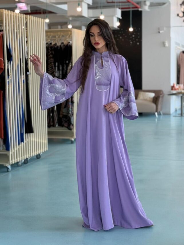 Close Neck long Jalabiya w/ flower embroidery. Crepe Materials