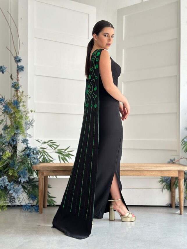 Cape tail Sleeveless Dress w/ green beads, stretchable Materials