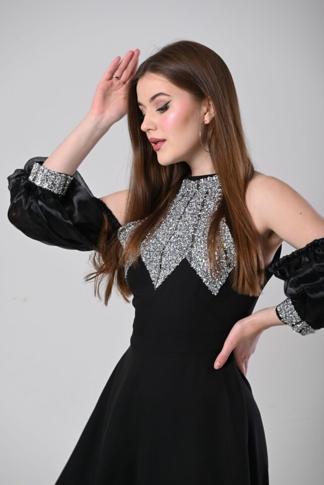 Sleeveless long gown Full beads design front, Fine Crepe materials
